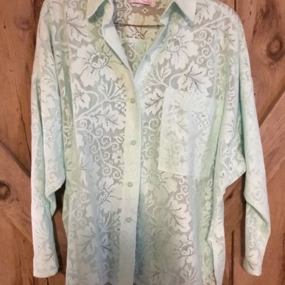 Vintage Woman’s Light Green Lace with Matching Bra - Picture 1 of 8